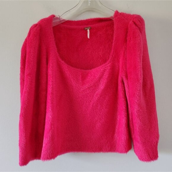 FREE PEOPLE | Moonbeam Cropped Pullover Soft Fuzzy Pink Sweater sz MEDIUM - Picture 3 of 6